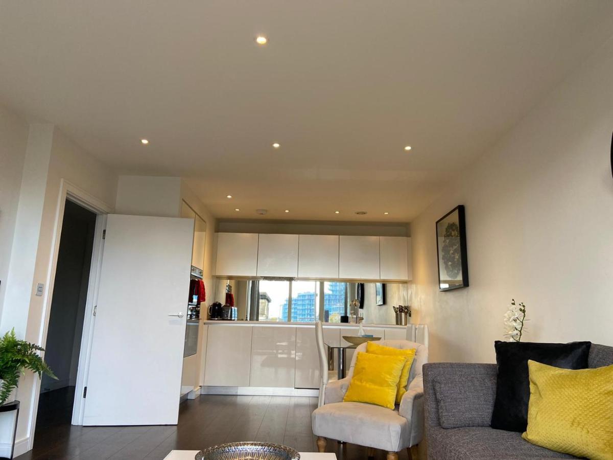 Blissful One Bed Near The River Saint Saint Kew Exteriör bild