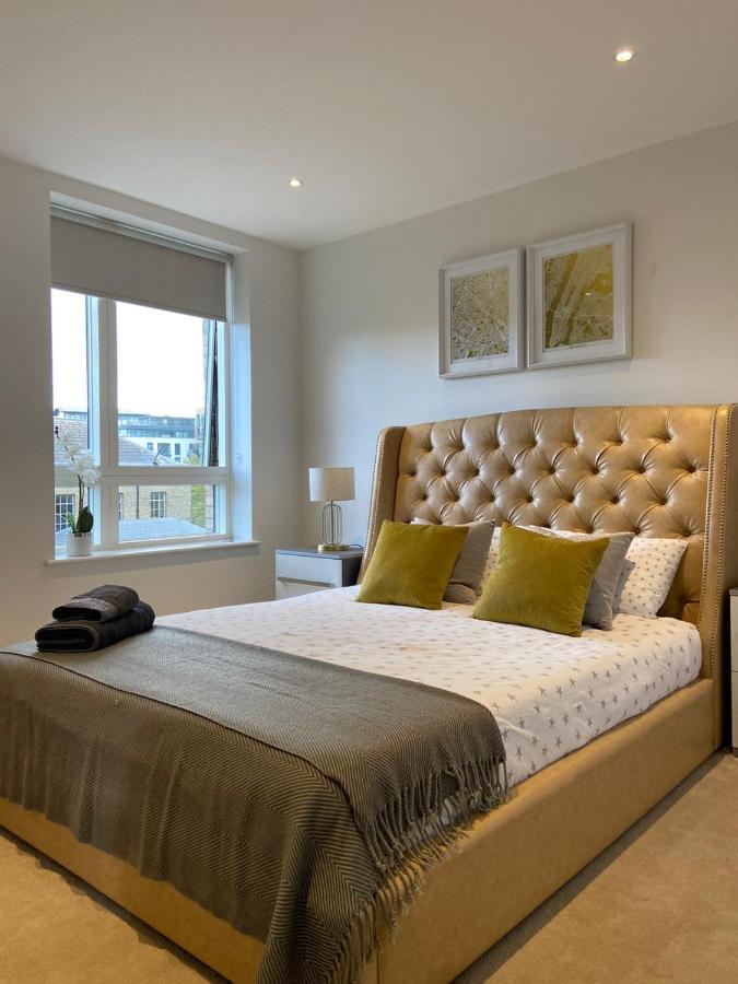 Blissful One Bed Near The River Saint Saint Kew Exteriör bild