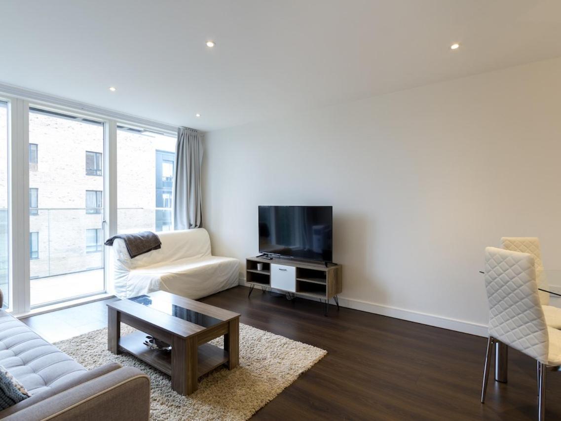 Blissful One Bed Near The River Saint Saint Kew Exteriör bild